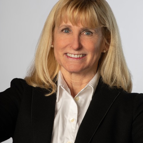 Headshot of Stephanie Couch
