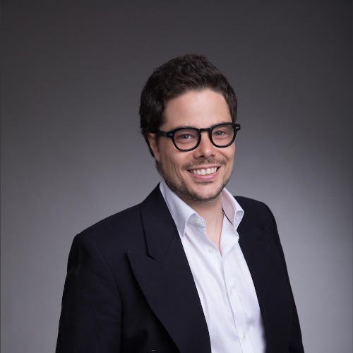 Headshot of Chris Geary