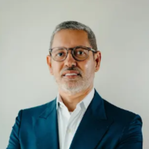 Headshot of Rodolfo Soares