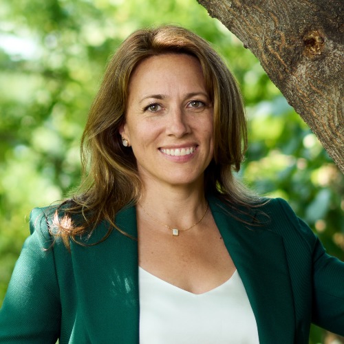 Headshot of Anna Rathmann