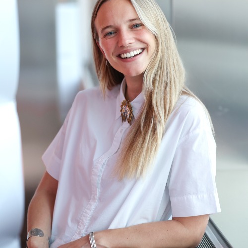 Headshot of Mackenzi Dow