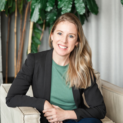 Headshot of Rachel Landers