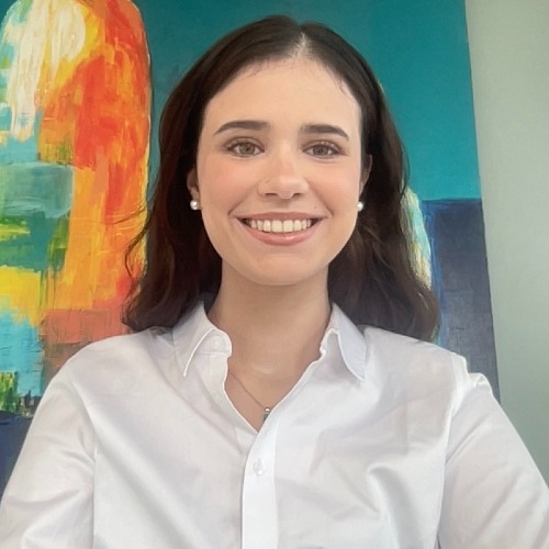 Headshot of Nicole Haanschoten