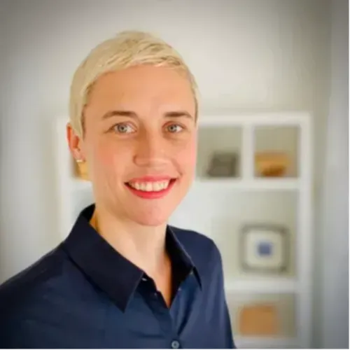 Lisa Leenhouts-Martin